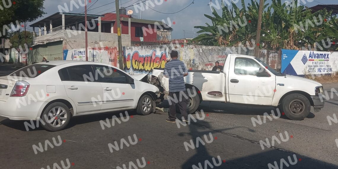 Solo daños materiales deja un accidente en Los Laureles