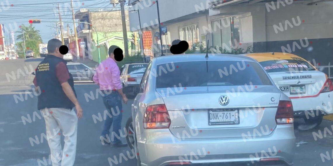 Aseguran autoridades de transporte, taxi pirata que cubría la ruta Tapachula – Tonalá