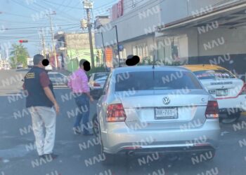 Aseguran autoridades de transporte, taxi pirata que cubría la ruta Tapachula – Tonalá