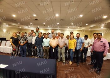 Se reúne secretario de Hacienda con transportistas del frente de defensa estatal y federal