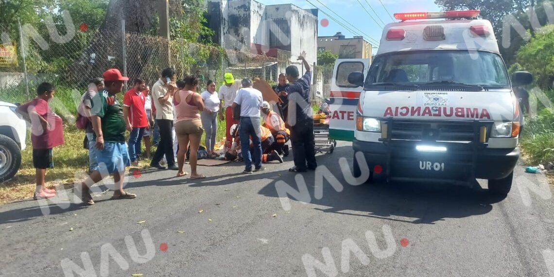 Derrapa mujer en su motocilista