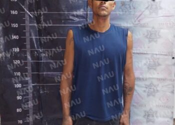 Detienen a sujeto acusado de robo de un celular