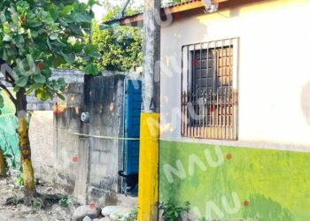 Escapó por la puerta falsa