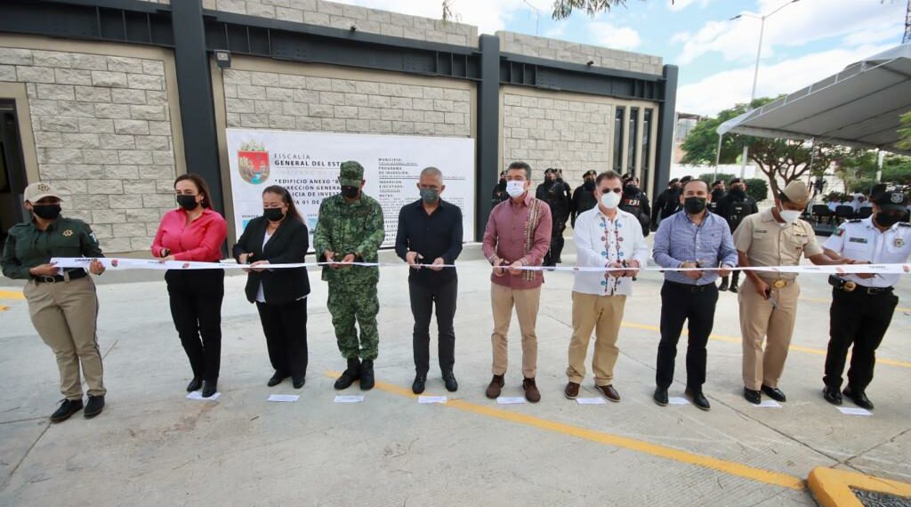 Rutilio Escandón inaugura primera etapa del edificio de la Dirección General de la Policía Especializada de la FGE