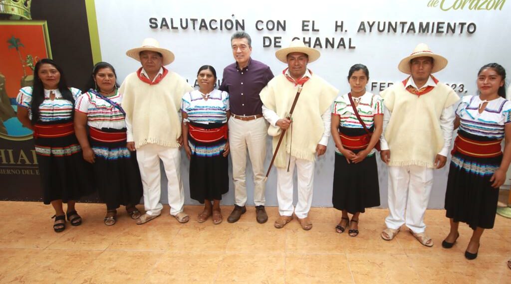 Se reúne Rutilio Escandón con autoridades del Ayuntamiento de Chanal