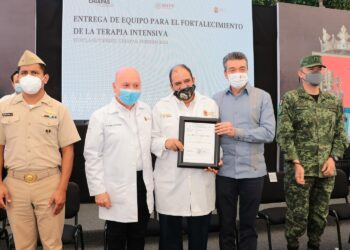 Rutilio Escandón entrega equipos para el fortalecimiento de la Terapia Intensiva en el estado