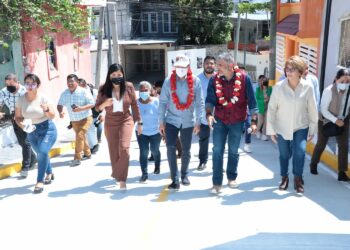 En Tuxtla Gutiérrez, Rutilio Escandón inaugura pavimentación de calle en San Pedro Progresivo