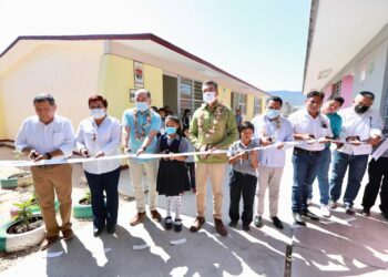 En Chiapa de Corzo, Rutilio Escandón inaugura aulas en la Escuela Primaria “Niños Héroes de Chapultepec”