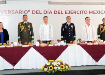 Gobernador Rutilio Escandón y comandante de la 7ª. Región Militar conmemoran 110 aniversario del Ejército Mexicano