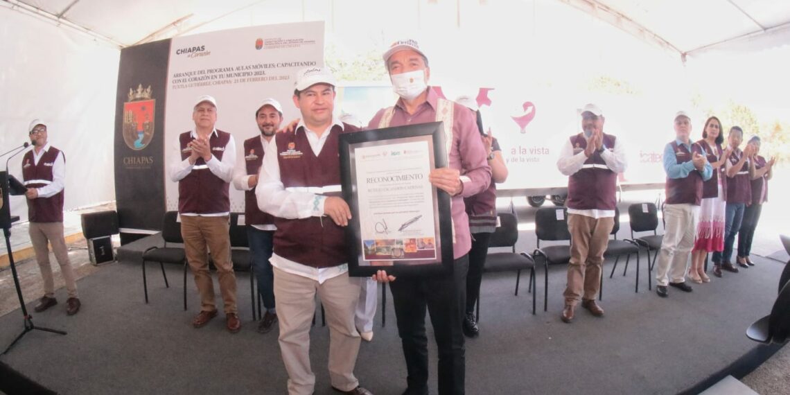 Rutilio Escandón da inicio al Programa Aulas Móviles “Capacitando con el Corazón en tu Municipio 2023”