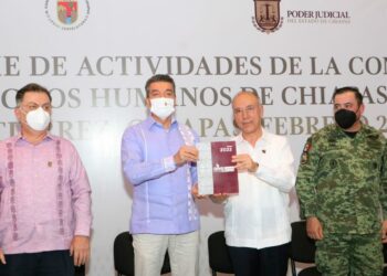 Asiste Rutilio Escandón al 5º Informe de Actividades del presidente de la CEDH, Juan José Zepeda