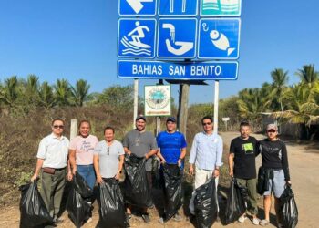 Arranca Yamil Melgar campaña de limpieza en playas de Tapachula