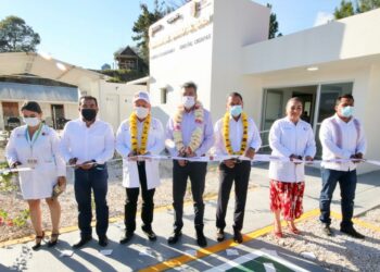 Inaugura Rutilio Escandón reconversión del Centro de Salud Microrregional El Edén, en Chilón