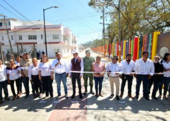 Encabeza Rutilio Escandón inauguración de pavimentación de calles, en Ocosingo