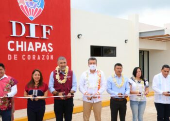 Inaugura Rutilio Escandón instalaciones del Sistema DIF municipal de Coapilla
