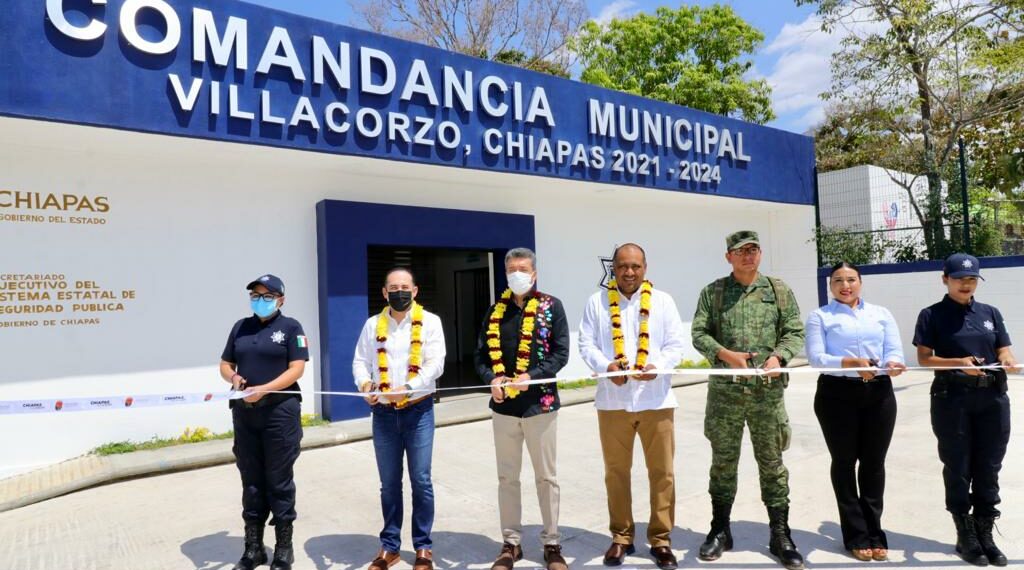 En Villa Corzo, Rutilio Escandón beneficia a la Policía Municipal con espacios y equipamiento dignos