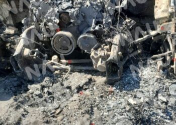 Se incendia patio de una casa en los palacios