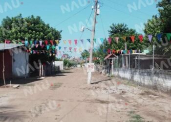 Reporta a una pareja que se robó un celular