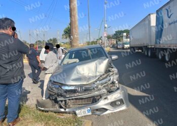 Choque por alcance deja daños por más de 70 mil pesos