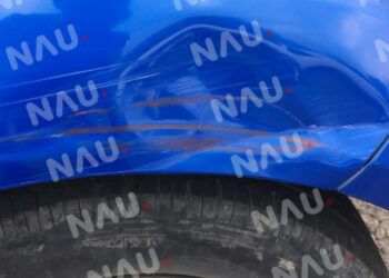 Combista golpea carro y se da a la fuga