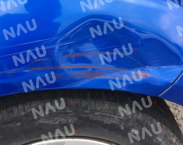 Combista golpea carro y se da a la fuga