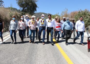 En Bochil, Rutilio Escandón inaugura modernización y ampliación del camino Luis Espinoza-Chavarría