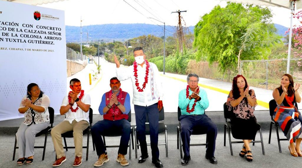 En Tuxtla Gutiérrez, Rutilio Escandón inaugura pavimentación de calles en la Colonia Arroyo Grande