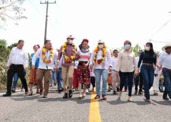 Con mejores carreteras se facilita la movilidad, el turismo y transporte de productos: Rutilio Escandón