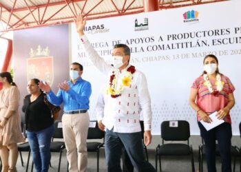Entrega Rutilio Escandón apoyos a productores pecuarios de Comaltitlán, Escuintla y Mazatán