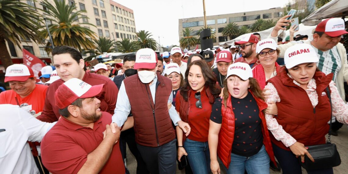 Zócalo de CDMX concentra a todo México en apoyo a AMLO; Rutilio Escandón encabezó contingente de Chiapas