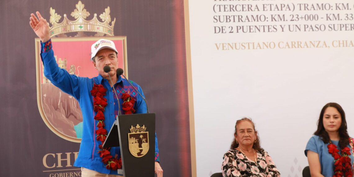 En Venustiano Carranza, Rutilio Escandón inaugura la tercera etapa de la carretera La Angostura-Pujiltic