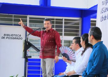Inaugura Rutilio Escandón el primer iOS Development Lab del Sur Sureste de México en la Unach