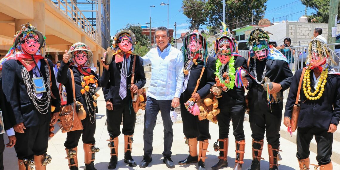 En Comitán, Rutilio Escandón inaugura Multideportivo y Parque Recreativo “Pilita Seca”