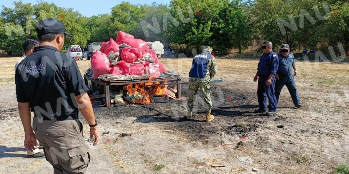 Mil kilogramos de cocaína al fuego