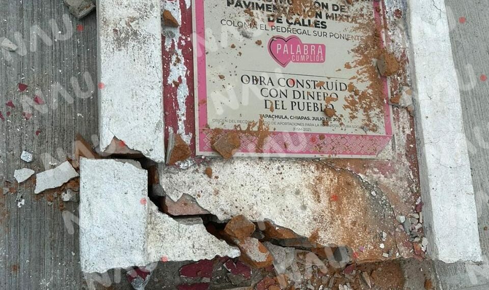 Nadie se ha comunicado con la madre del menor que le cayó la placa de una calle en la pierna