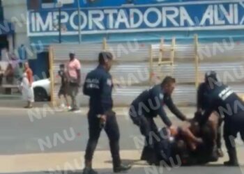 Siete policías someten a un migrante en Tapachula “Vídeo”