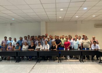Transportistas reúnen con delegado de SMyT, abordan tema de reordenamiento