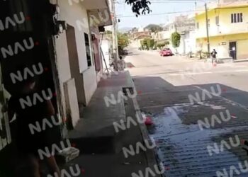 Tiendas de abarrotes, comensales y del servicio público suspenden labores ante disparos en un enfrentamiento en Cintalapa, Chiapas “Vídeos”.