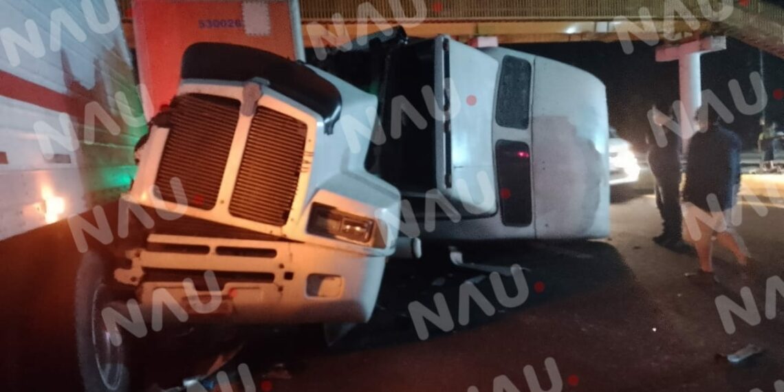 Choque de tres vehículos solo dejó daños