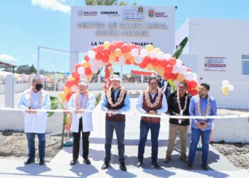 En La Trinitaria, Rutilio Escandón inaugura reconversión del Centro de Salud de Unión Juárez