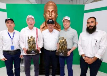 Rutilio Escandón y embajador de EUA, Ken Salazar, destacan fortaleza natural y energética de Chiapas