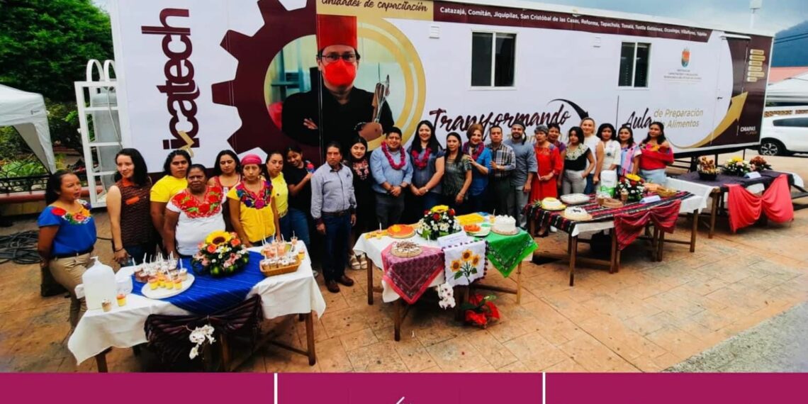 Clausura con gran Éxito, H. Ayuntamiento y Dif Municipal, capacitación de “Repostería”, a través de aulas móviles impartidas por el ICATECH