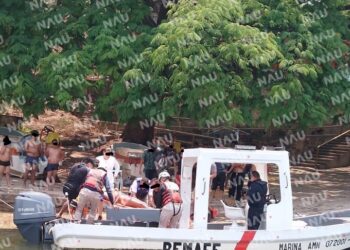 Elementos de la SSyPC del Estado rescatan a clavadista en el río Grijalva