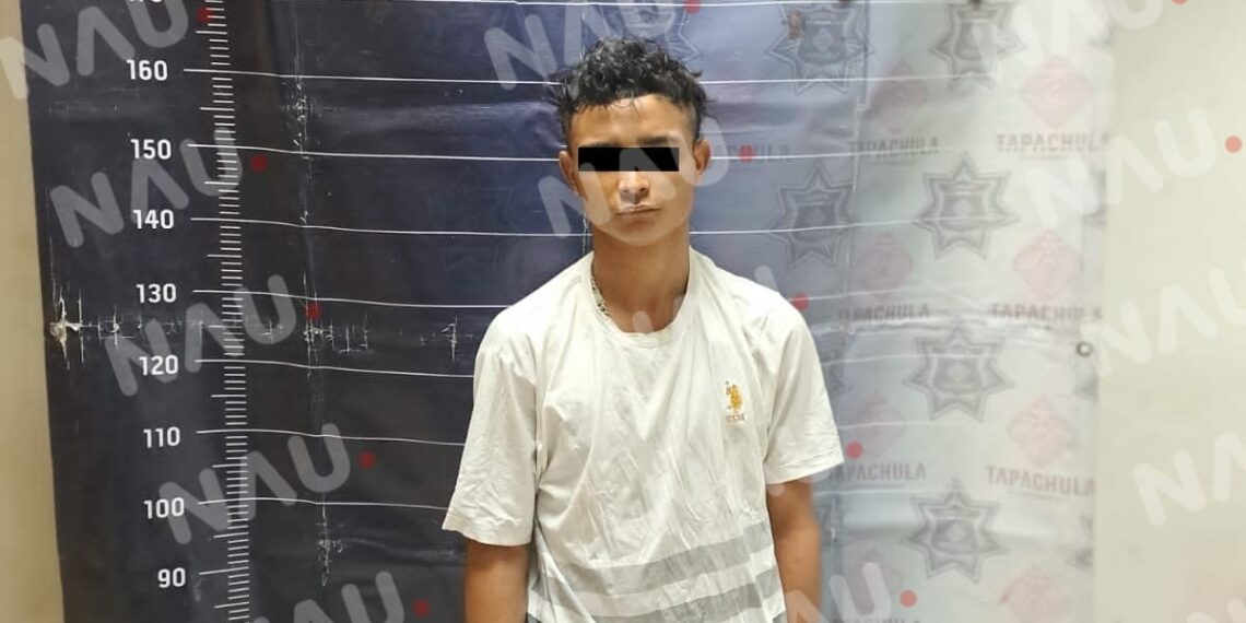 Detienen a dos hondureños y un mexicano con marihuana y cuchillo