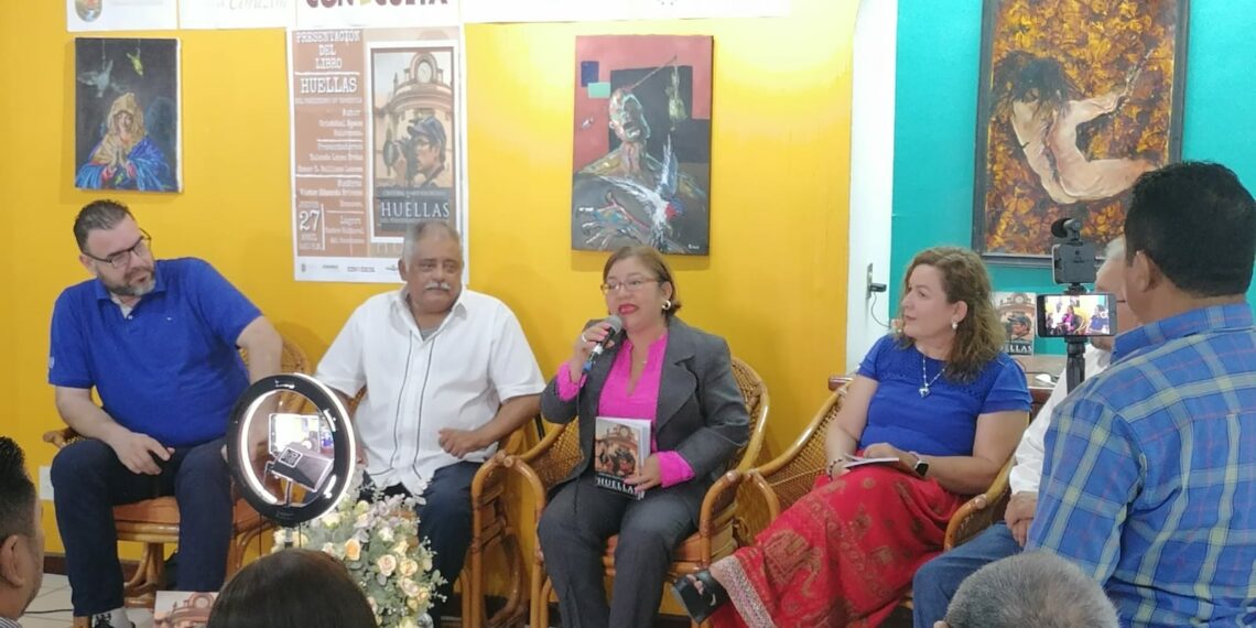 Cristóbal Ramos presentó su libro “Huellas del periodismo en Tapachula