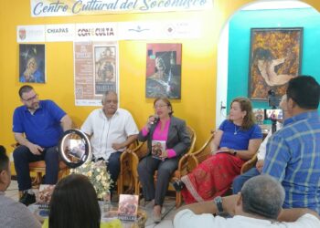 Cristóbal Ramos presentó su libro “Huellas del periodismo en Tapachula