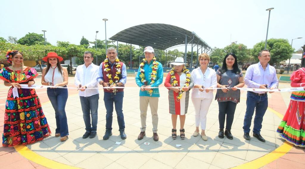 Rutilio Escandón inaugura en Suchiate el parque de la colonia Las Casitas
