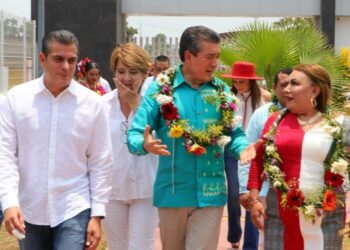Yamil Melgar destaca política social de Rutilio Escandón al brindar Certeza jurídica a familias de Suchiate