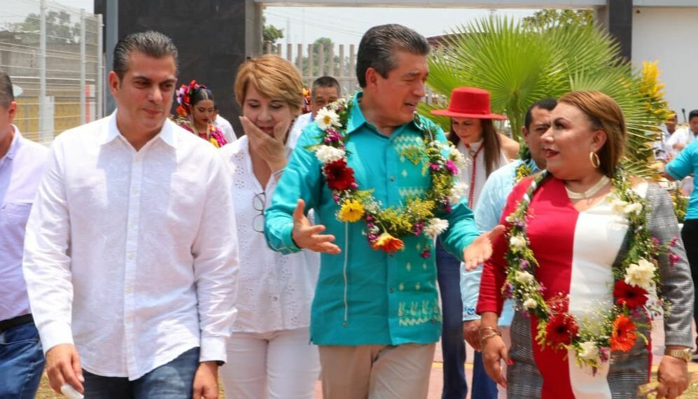 Yamil Melgar destaca política social de Rutilio Escandón al brindar Certeza jurídica a familias de Suchiate