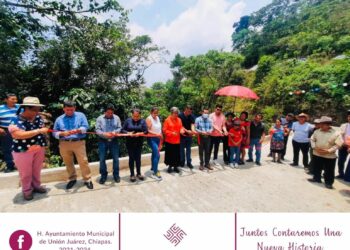 Celebrando Inauguración de #MuroDeContención en camino al mango del Ejido Unión Juárez y Paso del Norte